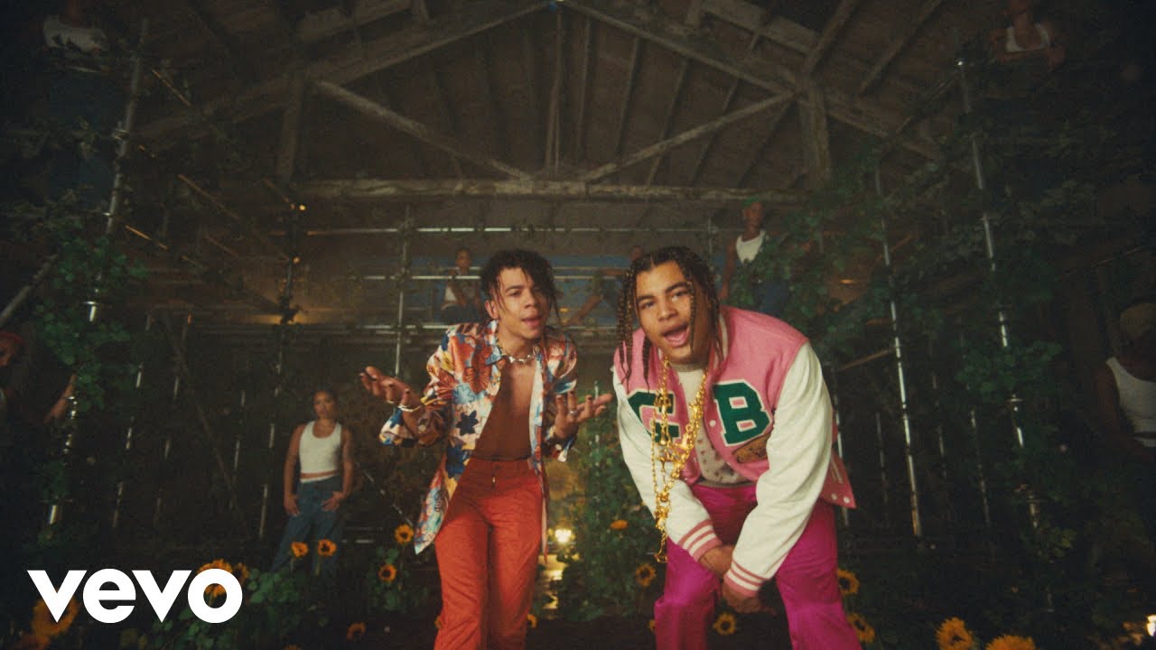 Mood by 24kGoldn featuring Iann Dior